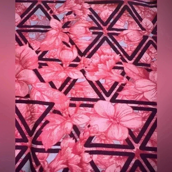 Lularoe TC pink & purple tropical floral and lattice leggings. NWOT.beautiful - Picture 3 of 6